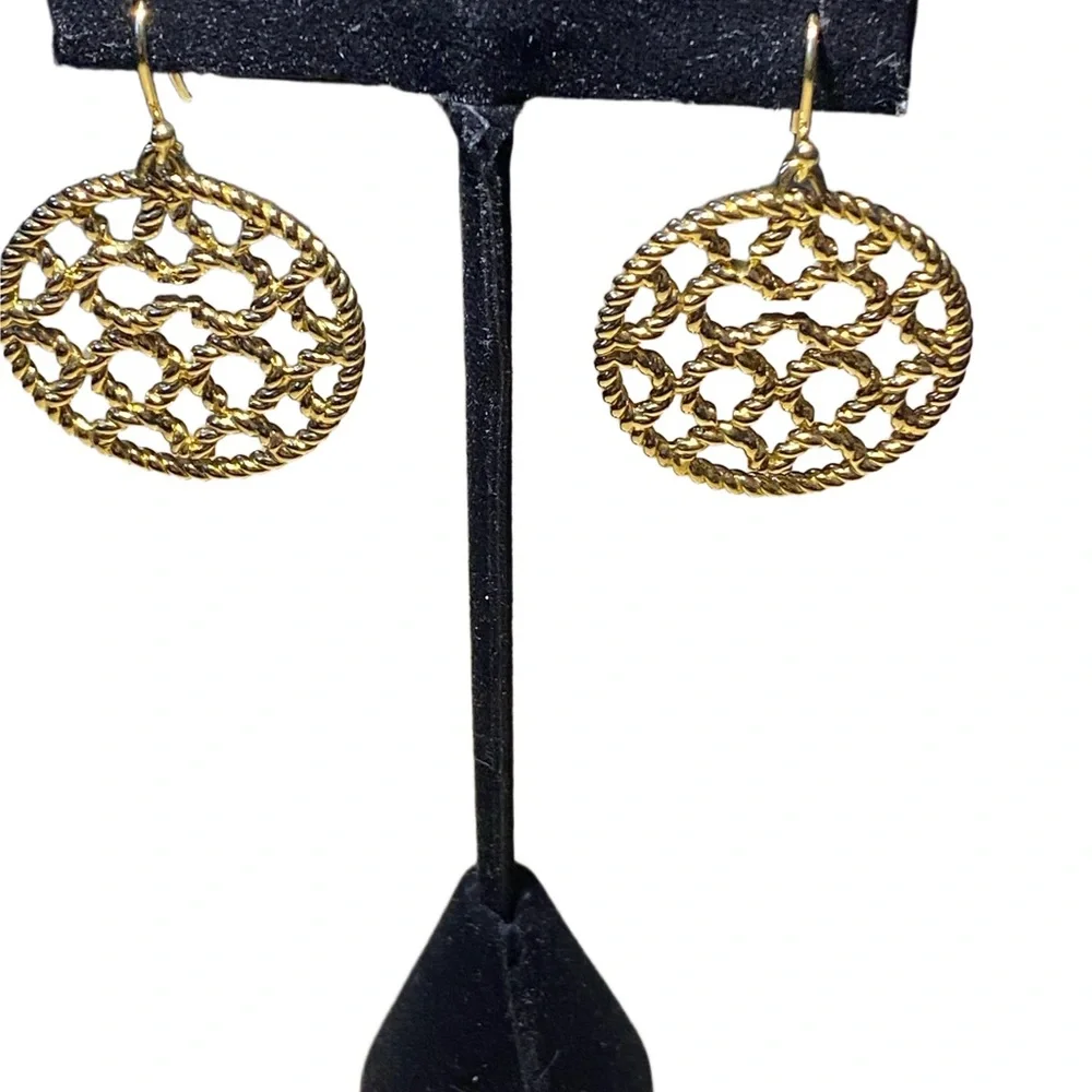 Super cute vintage Coach Gold Twisted Rope Filigree Pendant - Women Jewelry - Picture 3 of 5